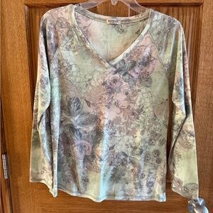 ONE WORLD XL Soft Green Floral Long Sleeve Top